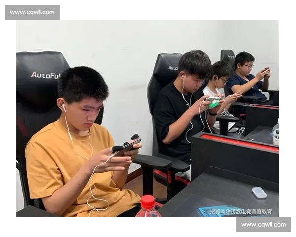 电竞家庭教育的挑战与机遇 家长如何引导孩子平衡游戏与学业