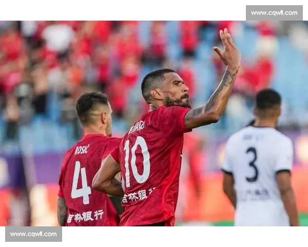 上港 3-1 力克河南止颓势 4 分紧追申花国安争冠悬念升级 上港 3-1 力克河南止颓势 4 分紧追申花国安争冠悬念升级