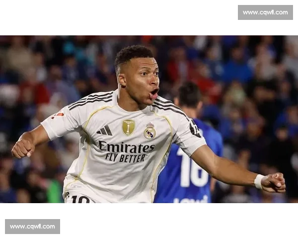 姆巴佩的速度太离谱！连过五人破门，这届世界杯他稳了！